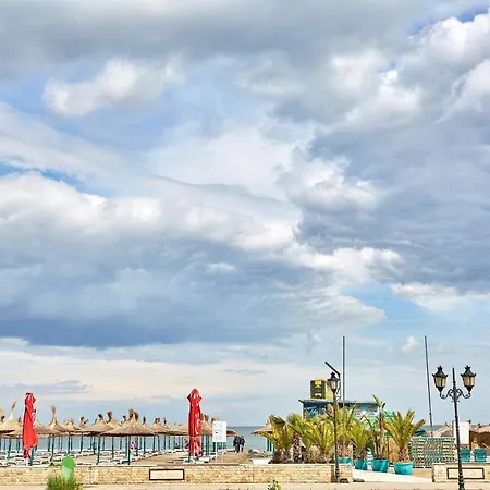 Sea La Vie Apartment